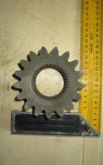 Шестерня полуоси бортового редуктора CDM833 LG30.F04402A